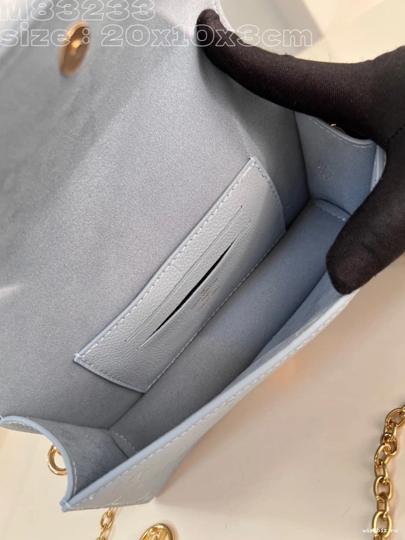 WIS LOUIS Chain Wallet On VUITTON Lily 1110